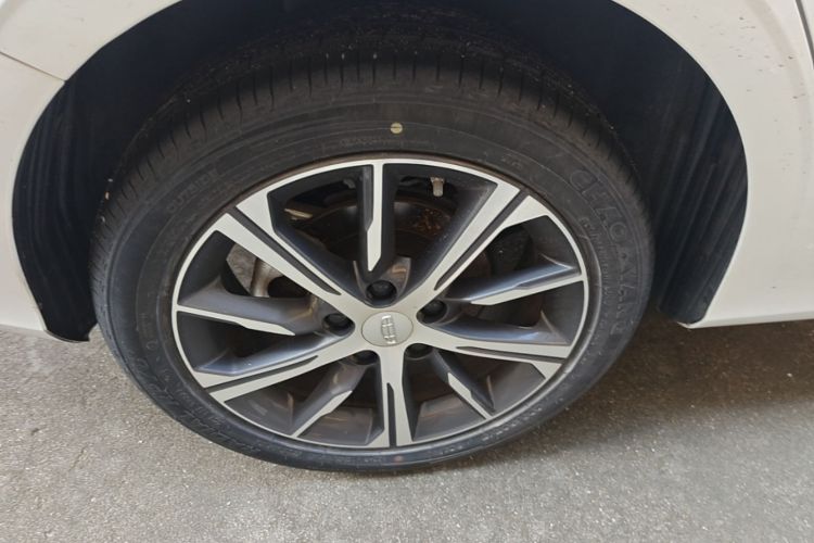 GEELY Emgrand 2023 imagen de coche #5