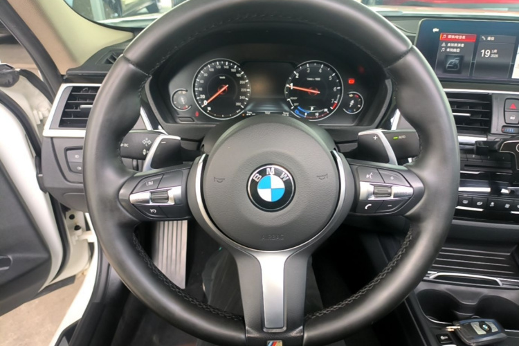 BMW 3 Series 2017 #11 BMW 3 Series 2017 car image #11