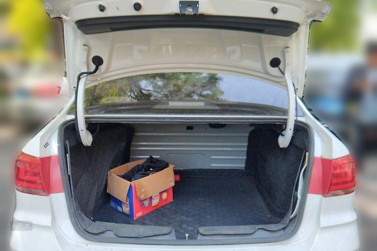 Volkswagen Santana 2020 car image #21