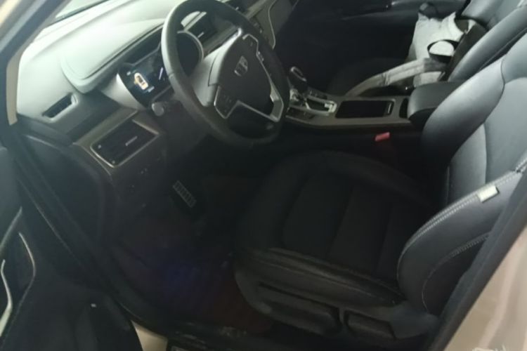 GEELY Emgrand GS 2016 car image #15