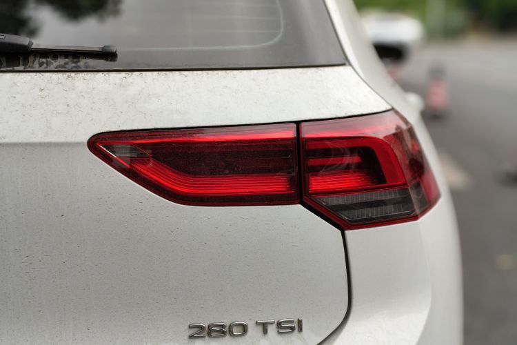 Volkswagen Golf 2021 car image #8