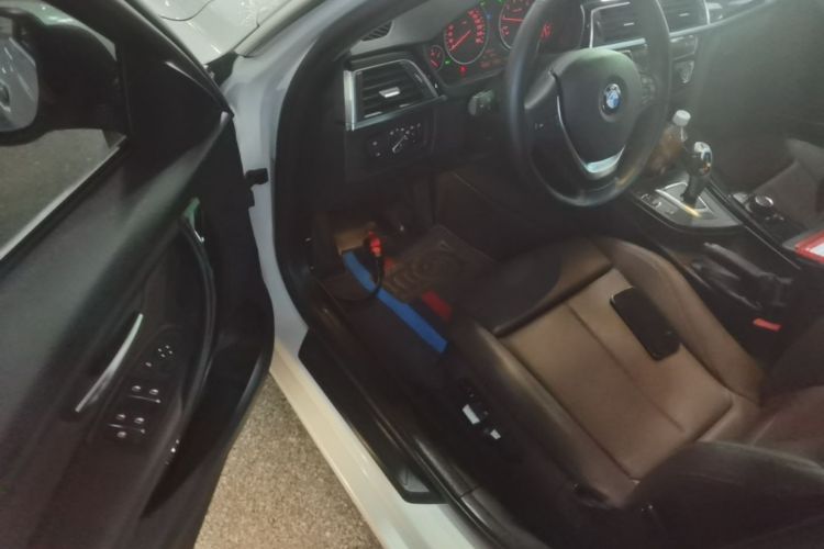 BMW 3 Series 2018 #16 BMW 3 Series 2018 car image #16