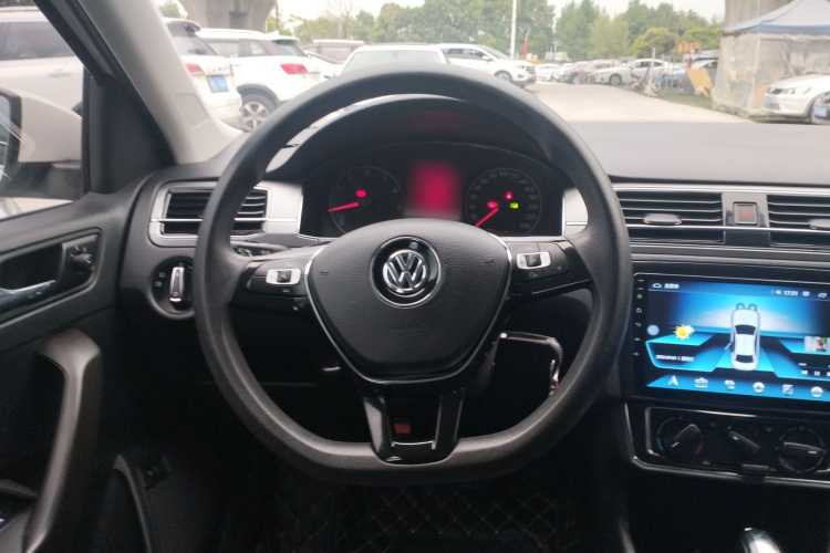 Volkswagen Santana 2019 صورة سيارة #11