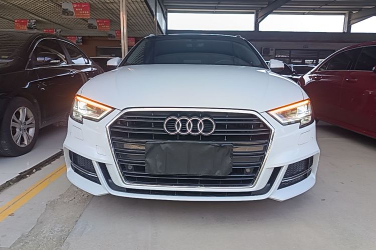 Audi A3 2019 car image #3