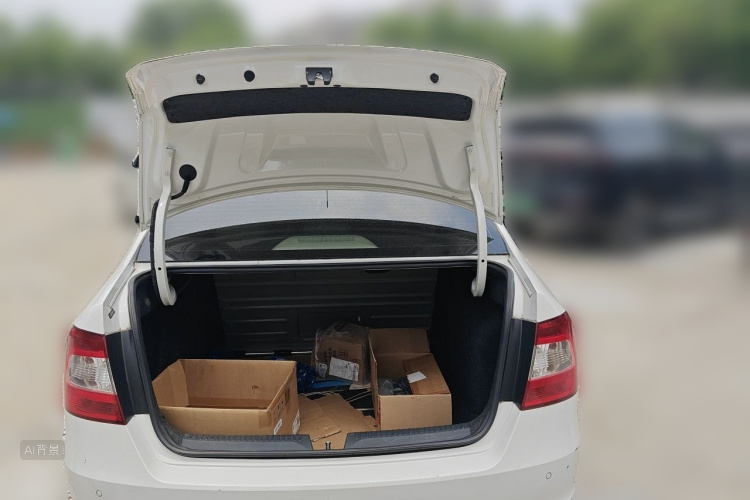 Skoda Rapid 2015 #21 Skoda Rapid 2015 car image #21