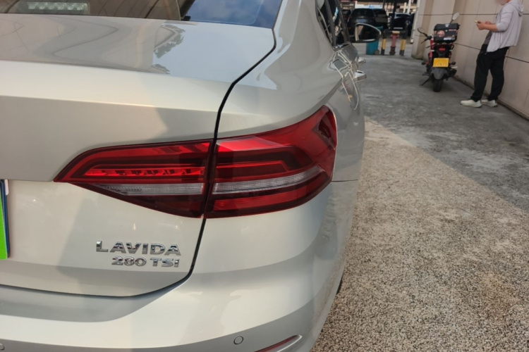 Volkswagen Lavida 2019 #8 Volkswagen Lavida 2019 car image #8