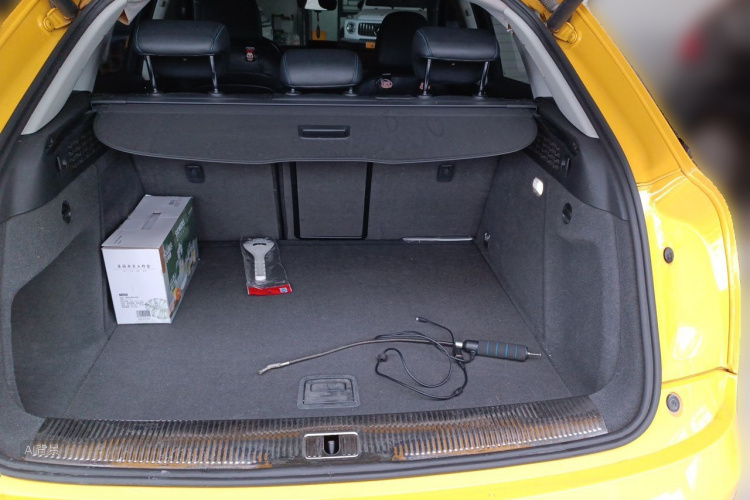 Audi Q3 2016 car image #21