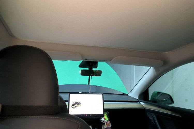 Tesla Model Y 2023 #18 Tesla Model Y 2023 car image #18