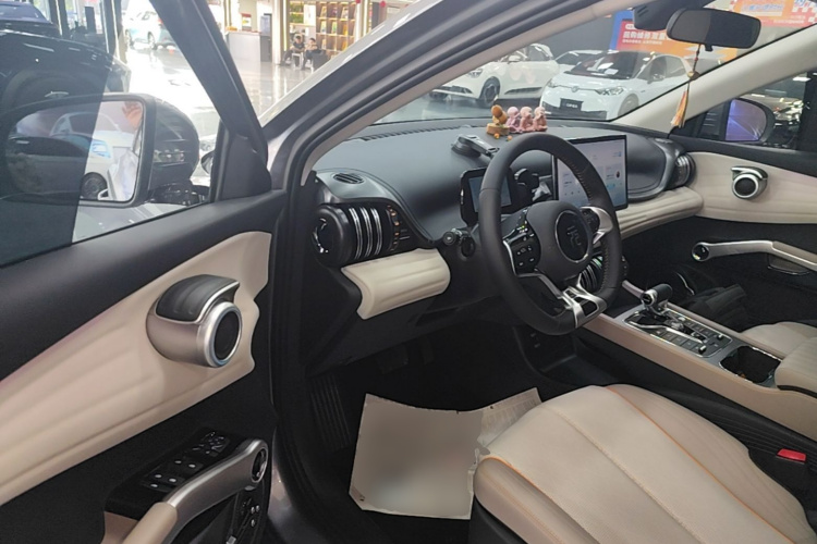 BYD Yuan Plus 2024 #16 BYD Yuan Plus 2024 car image #16