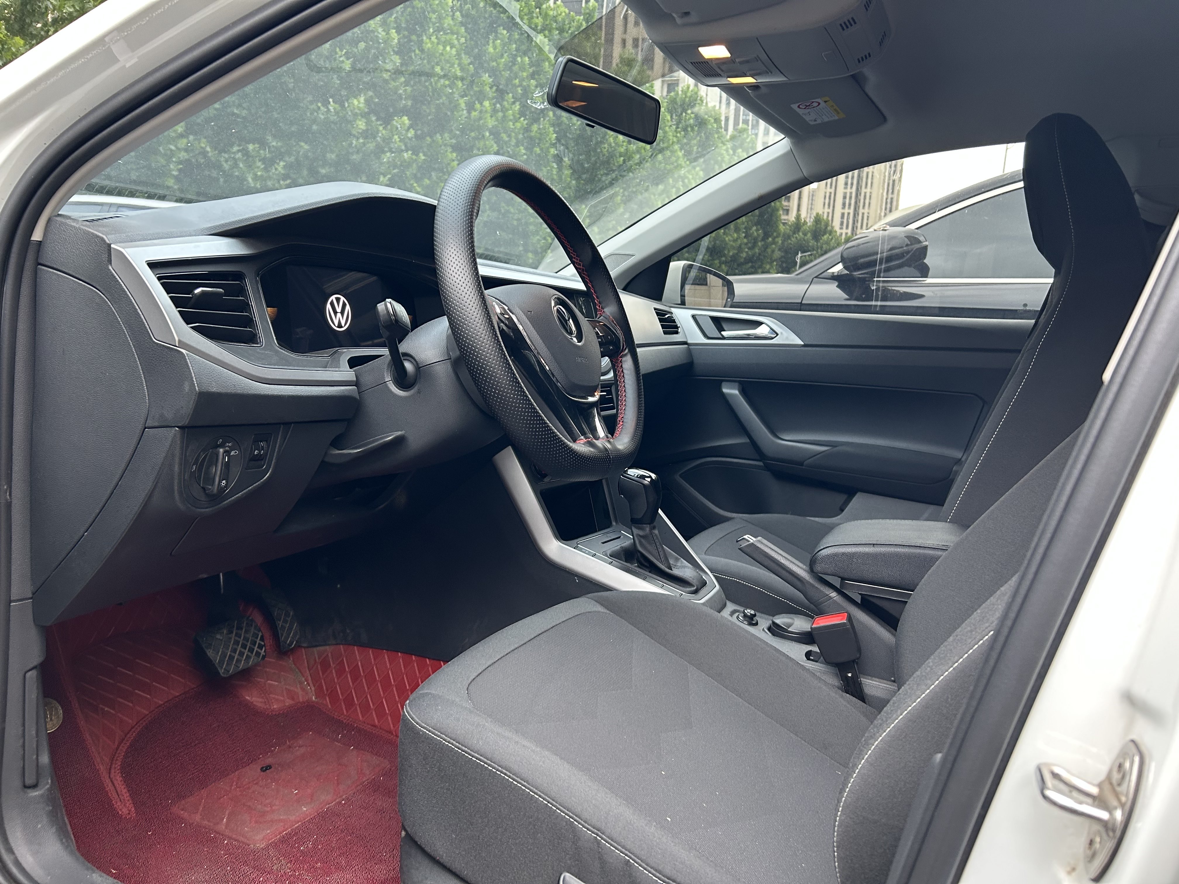 Volkswagen Polo 2023 car image #7