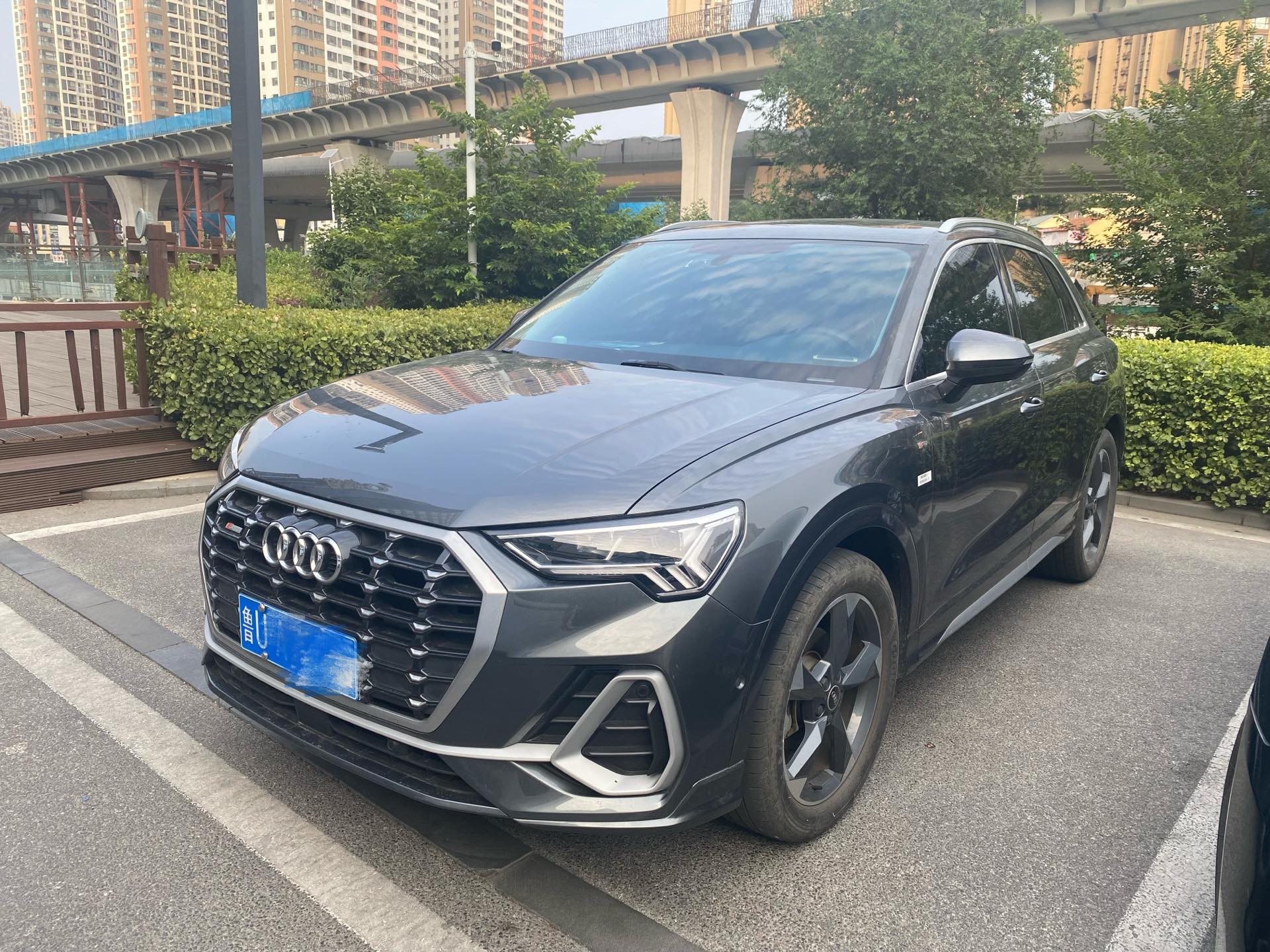 2022 immagine di auto 