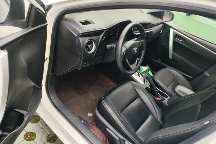 Toyota Corolla 2018 car image #16