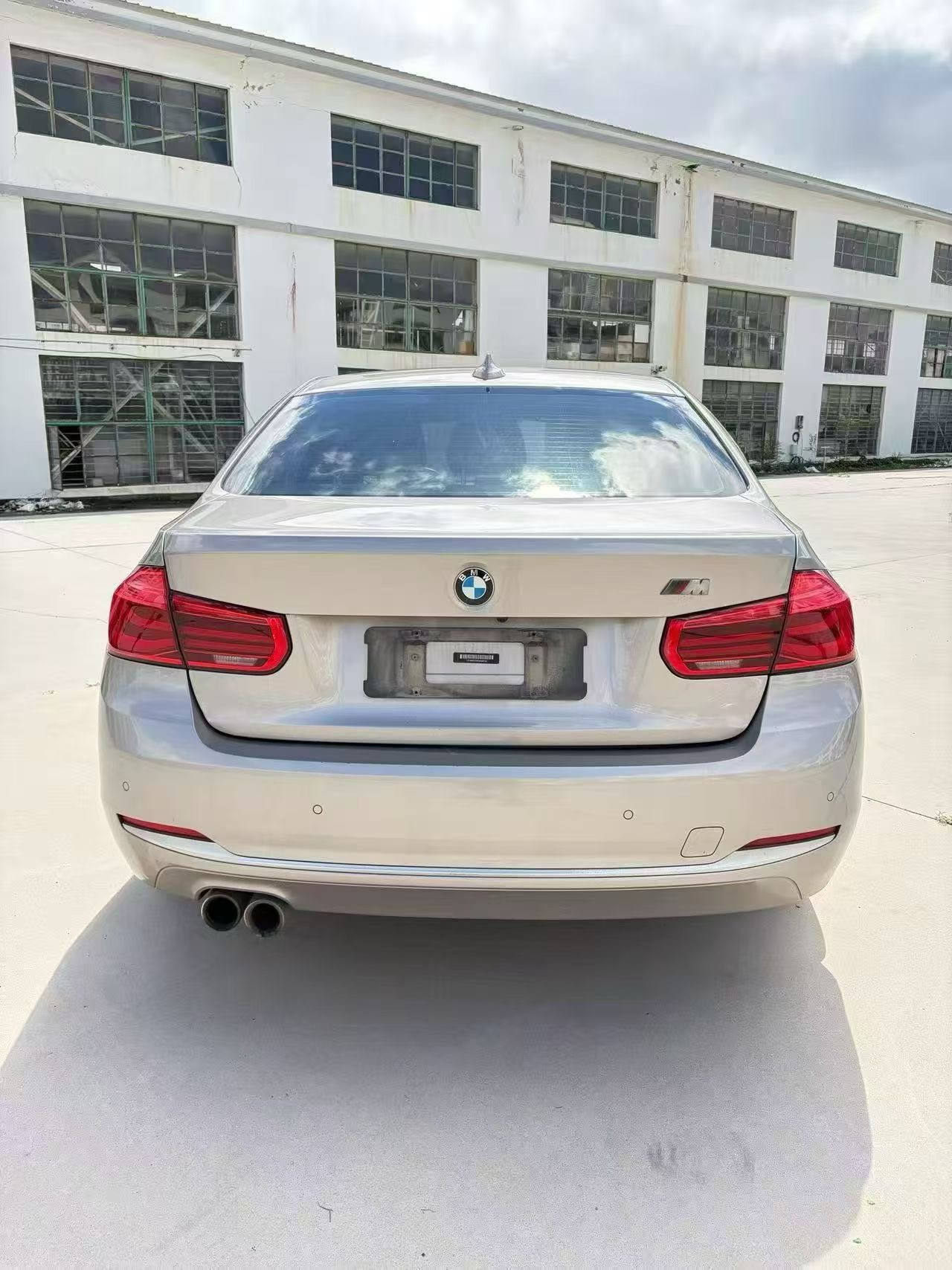 BMW 3 Series 2018 #6 BMW 3 Series 2018 car image #6