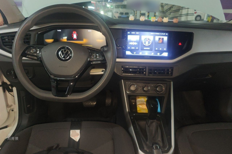 Volkswagen Polo 2023 car image #11