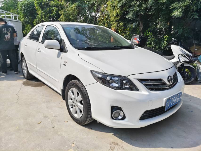 Toyota Corolla 2013 #3 Toyota Corolla 2013 car image #3