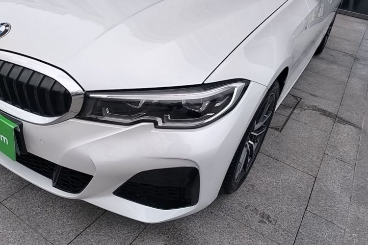 BMW 3 Series 2022 #23 BMW 3 Series 2022 car image #23