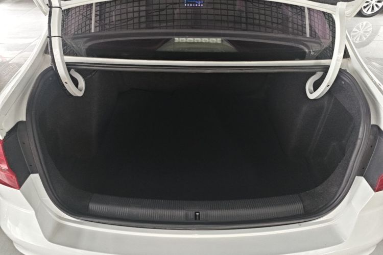 Volkswagen Bora 2018 car image #19