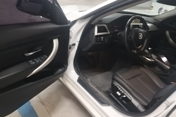 BMW 3 Series GT 2017 #16 BMW 3 Series GT 2017 immagine di auto #16