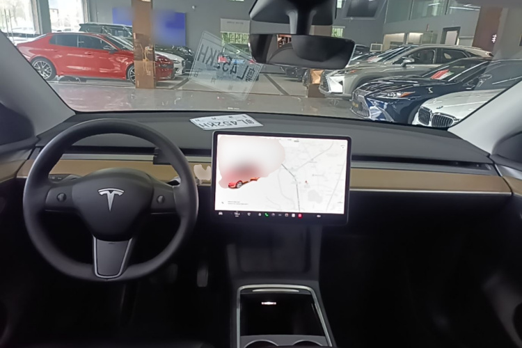 Tesla Model Y 2021 #10 Tesla Model Y 2021 car image #10