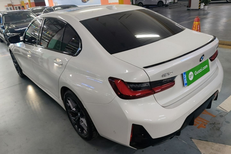 BMW 3 Series 2025 #5 BMW 3 Series 2025 car image #5