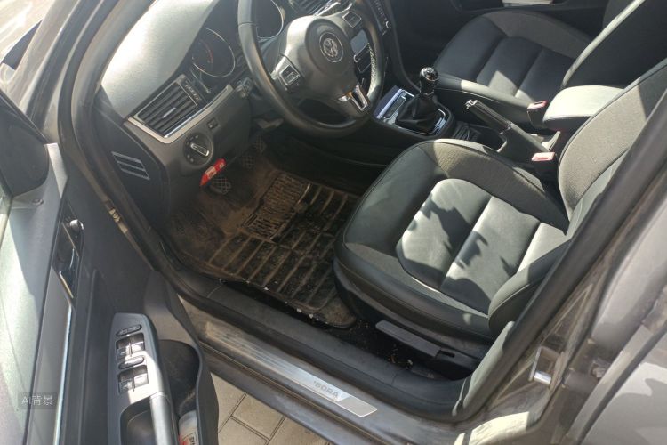 Volkswagen Bora 2015 car image #18