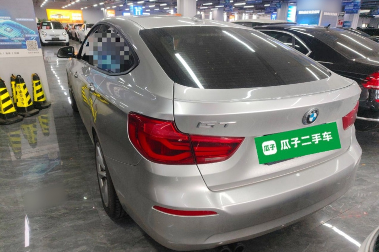 BMW 3 Series GT 2019 imagem de carro #5