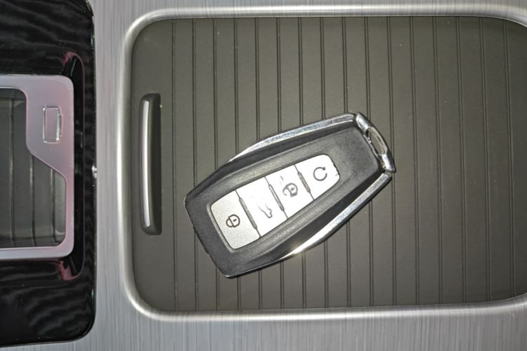 GEELY Emgrand GS 2019 car image #9