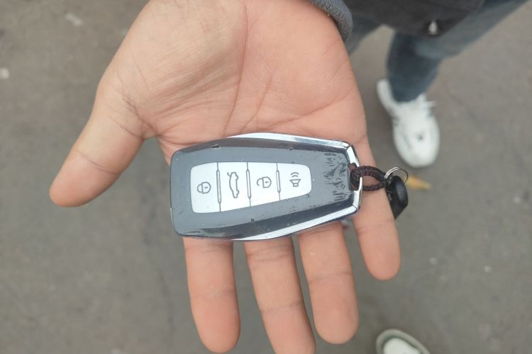 GEELY Emgrand 2025 car image #11