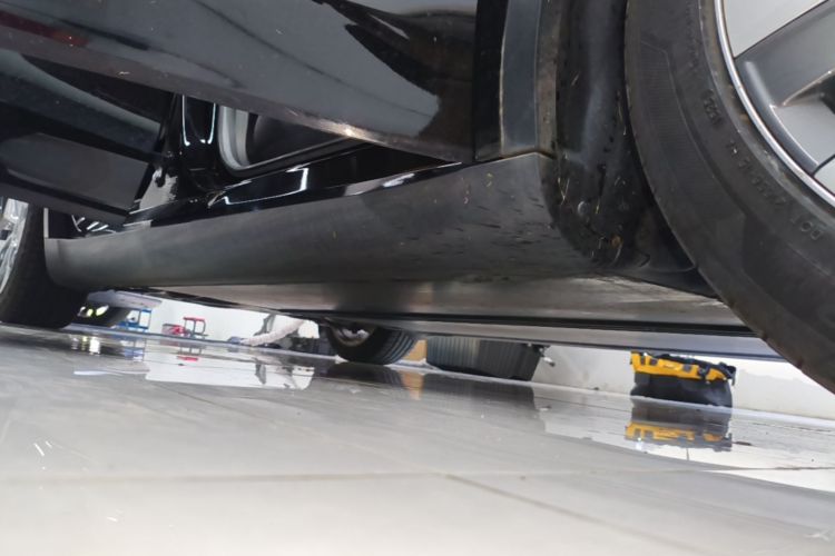 Tesla Model Y 2022 car image #26