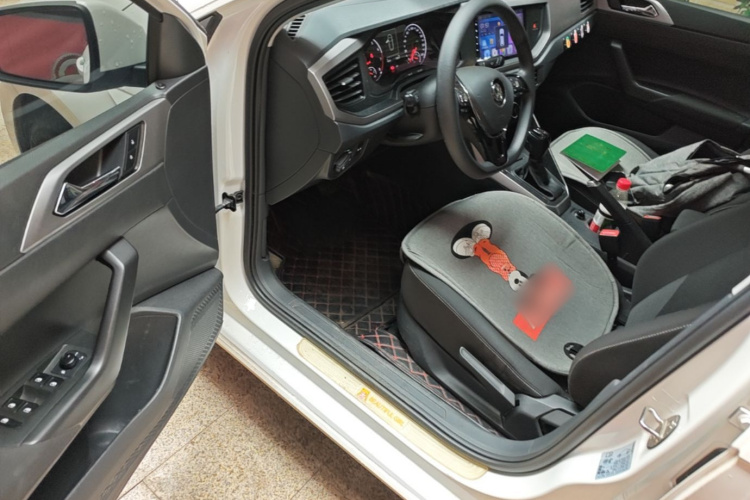 Volkswagen Polo 2020 car image #16