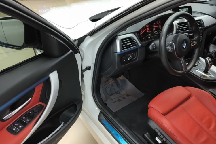 BMW 3 Series 2019 #16 BMW 3 Series 2019 car image #16