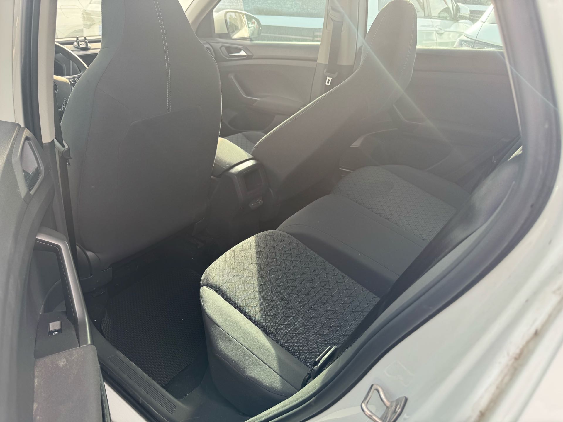 Volkswagen T-Cross 2024 #5 Volkswagen T-Cross 2024 car image #5