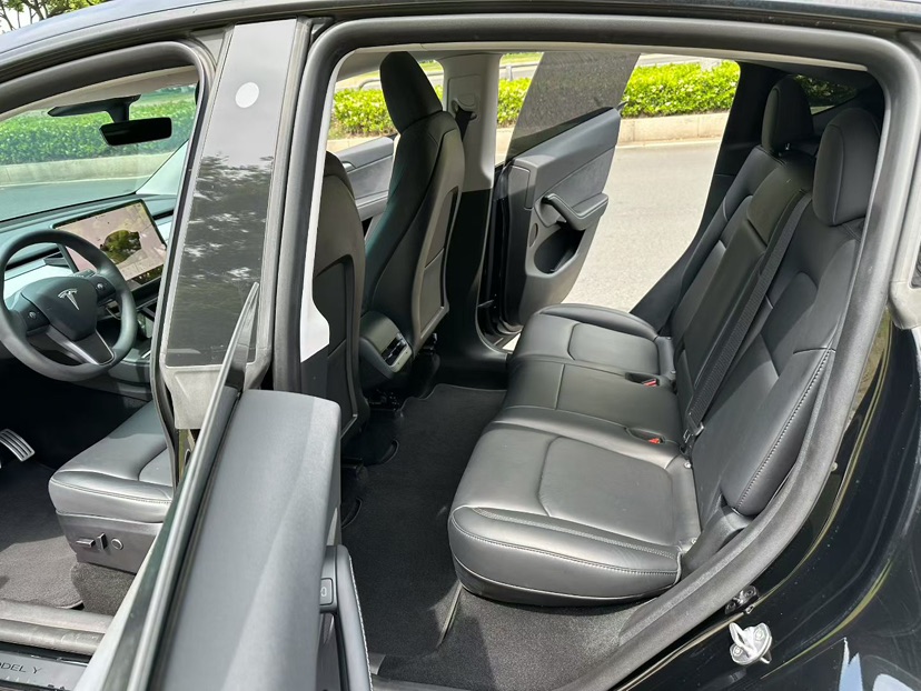 Tesla Model Y 2023 #7 Tesla Model Y 2023 car image #7