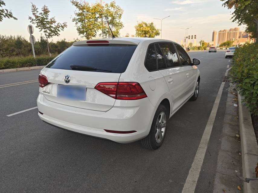 Volkswagen Santana 2016 car image #9