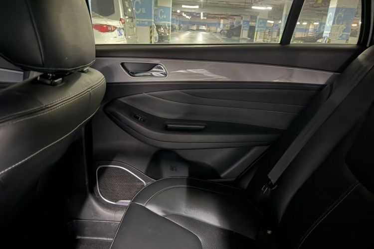 Chery Arrizo 5 2019 immagine di auto #19