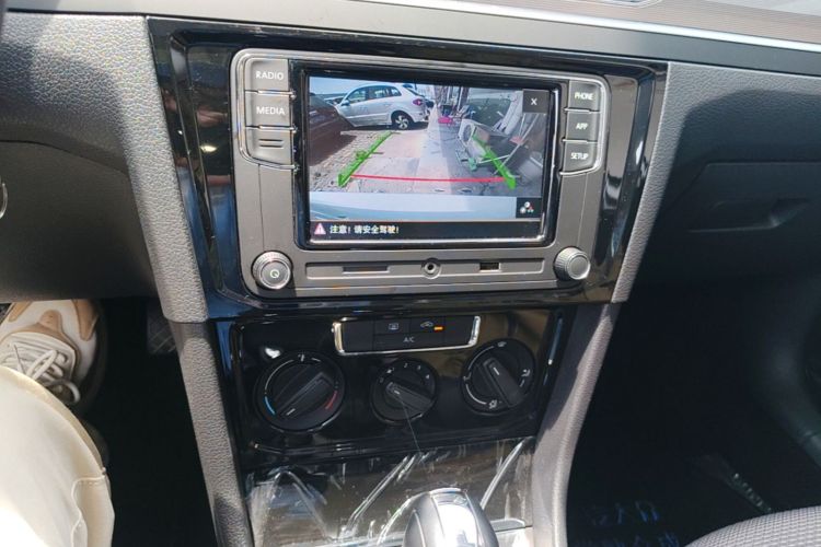 2022 #13 2022 immagine di auto #13