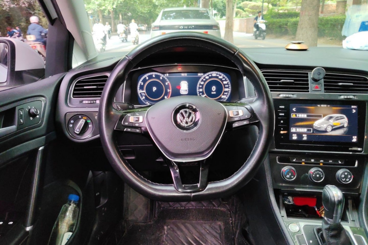Volkswagen Golf 2020 #11 Volkswagen Golf 2020 car image #11