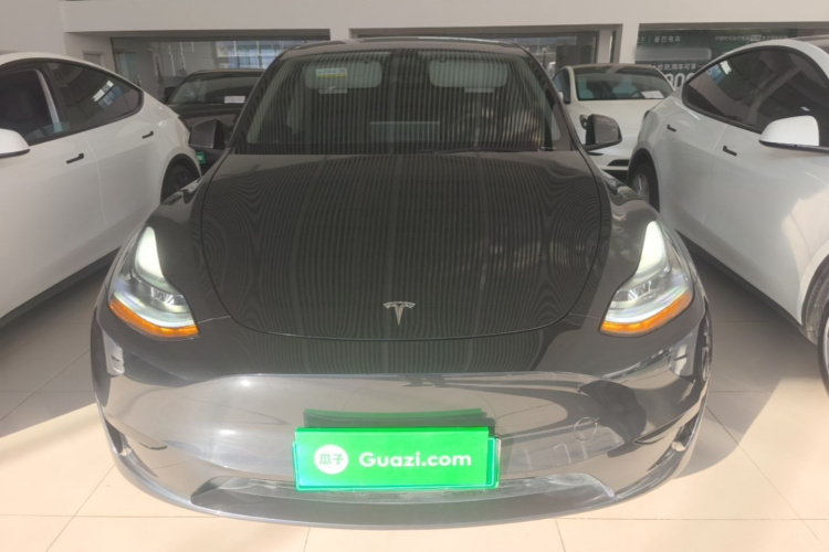 Tesla Model Y 2024 #3 Tesla Model Y 2024 immagine di auto #3