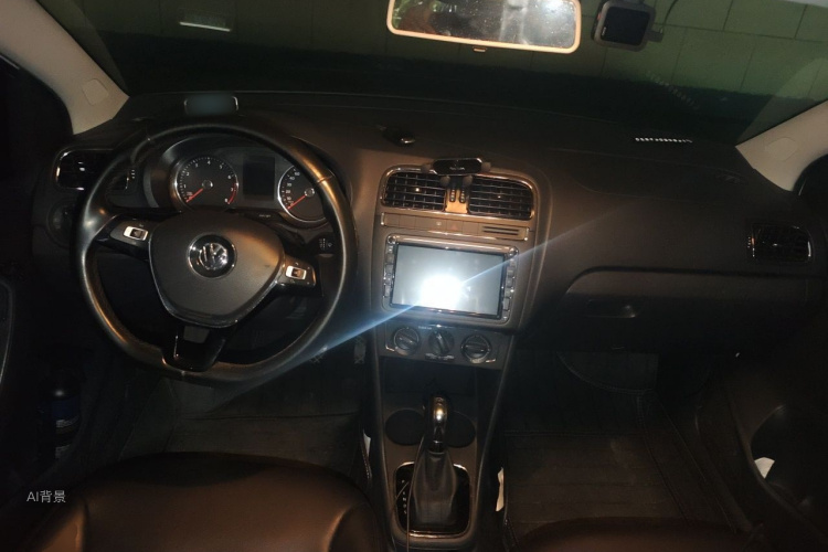 Volkswagen Polo 2016 car image #11
