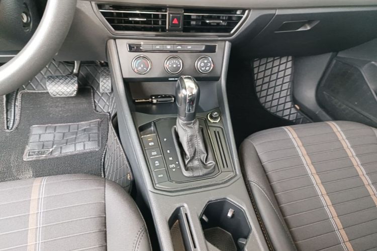 Volkswagen Lavida 2020 car image #14