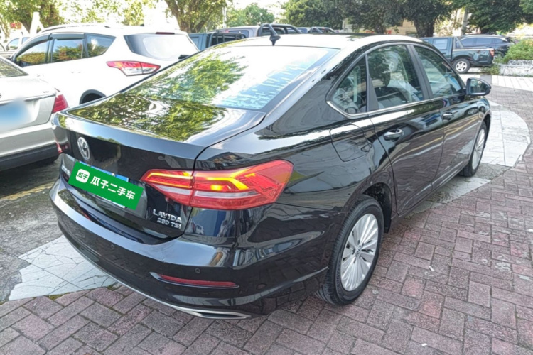 Volkswagen Lavida 2019 car image #7
