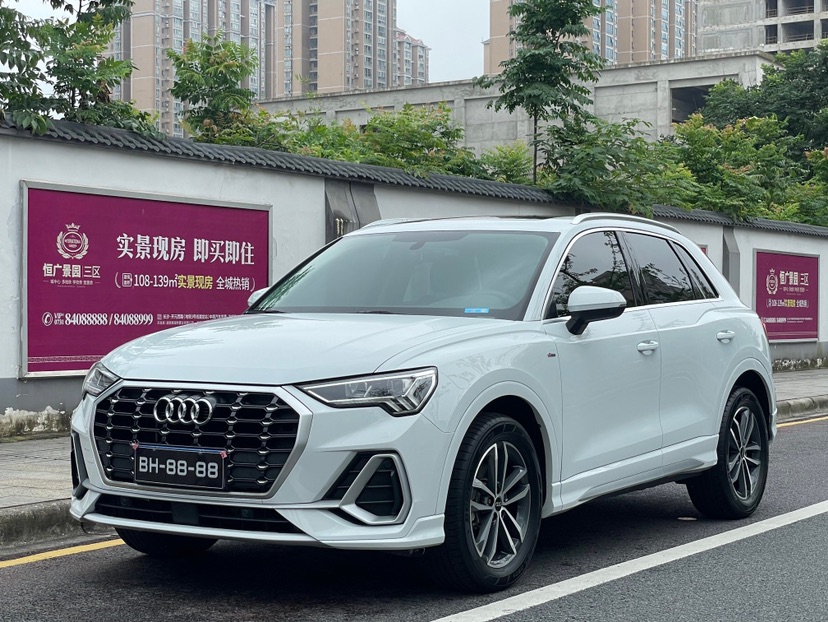 Audi Q3 2022 Audi Q3 2022 car image