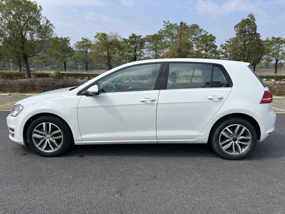 Volkswagen Golf 2016 car image #4