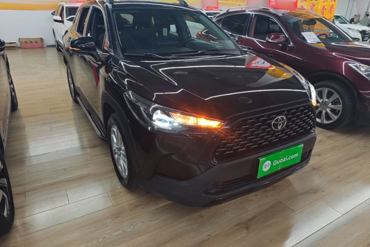 Toyota Corolla Cross 2023 #4 Toyota Corolla Cross 2023 صورة سيارة #4