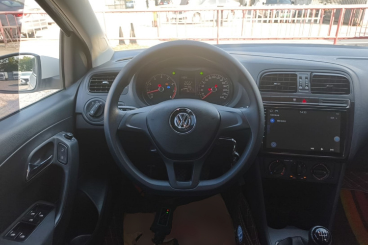 Volkswagen Polo 2016 #11 Volkswagen Polo 2016 car image #11