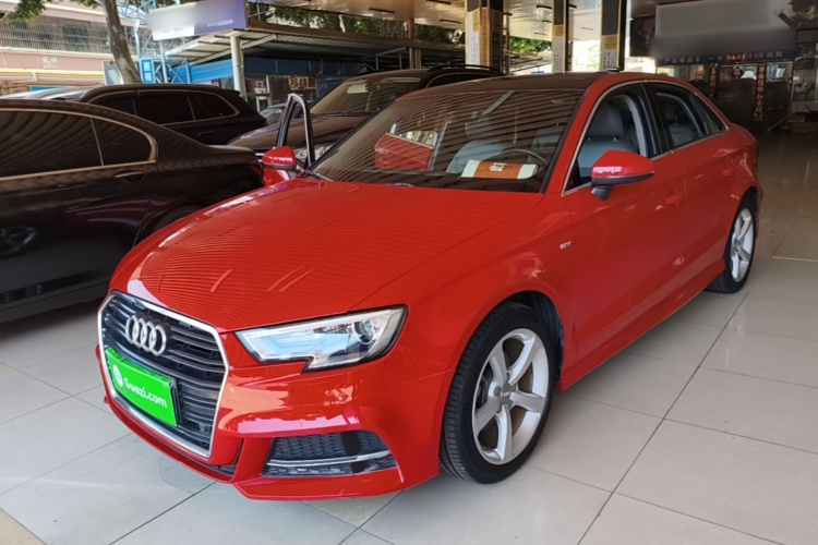 Audi A3 2018 immagine di auto #2