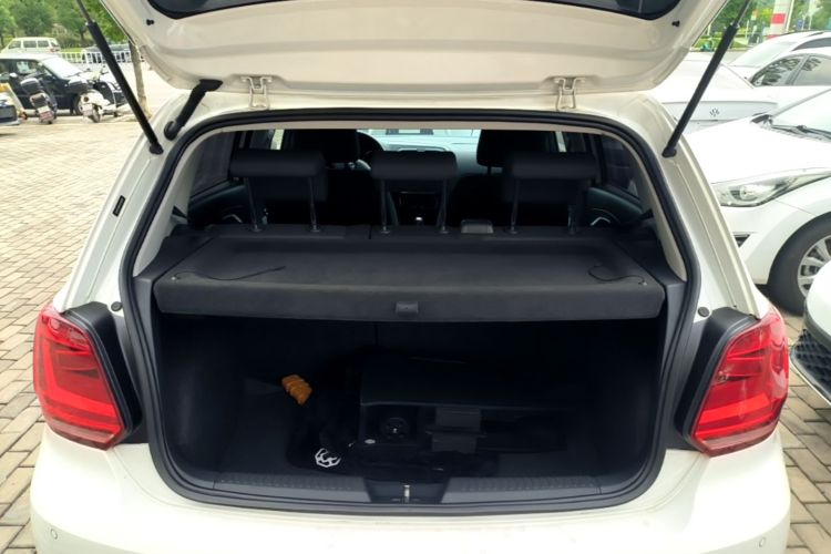 Volkswagen Polo 2019 car image #19