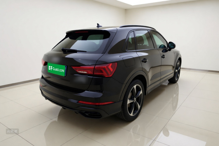 Audi Q3 2022 car image #7