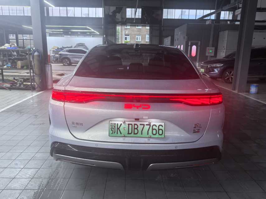 BYD HanL 2025 صورة سيارة #7