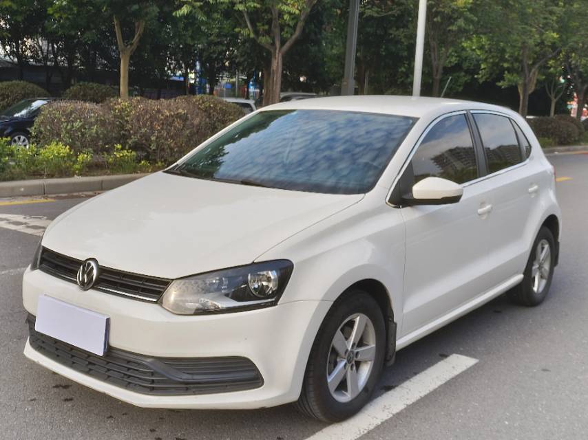 Volkswagen Polo 2017 car image 